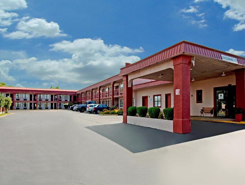 קנטון Rodeway Inn מראה חיצוני תמונה
