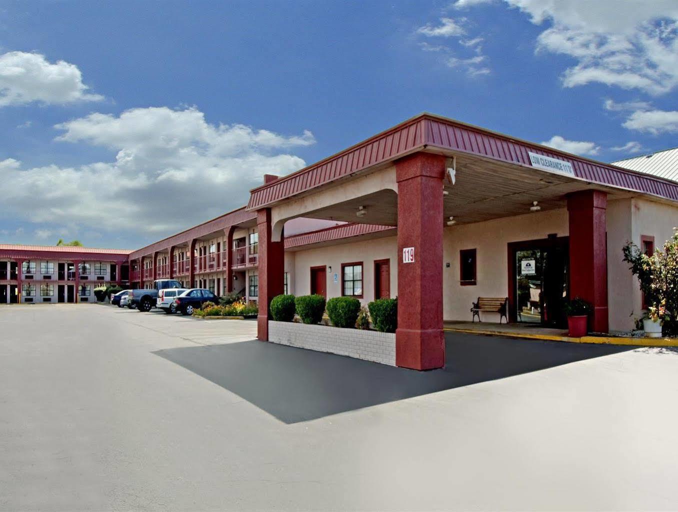 קנטון Rodeway Inn מראה חיצוני תמונה