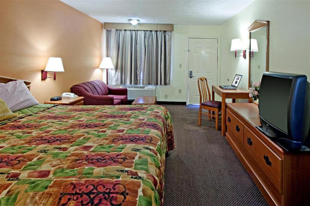 קנטון Rodeway Inn חדר תמונה